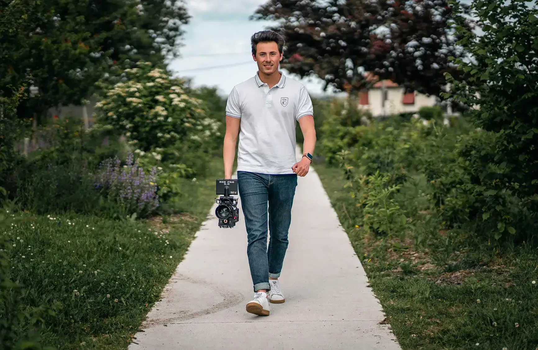Alexandre Masse, fondateur de RecMedia, une caméra RED à la main